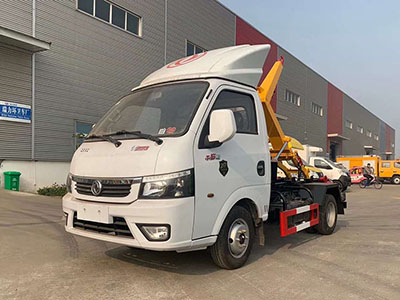 国六东风途逸3方小型勾臂垃圾车