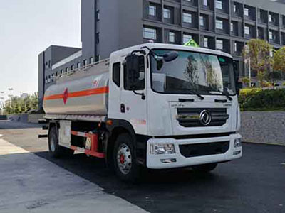 东风多利卡D9油罐车