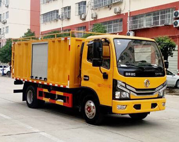 东风多利卡污水处理车