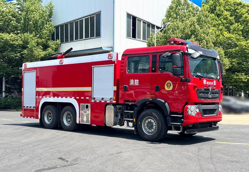 程力应急消防重汽豪沃后双桥16吨泡沫消防车