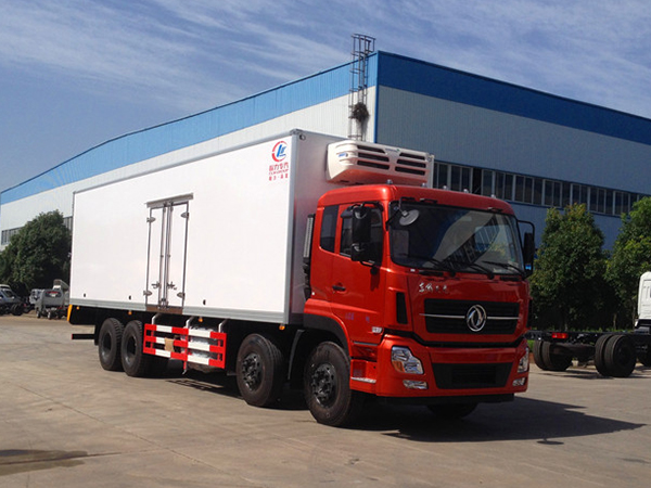 东风天龙前四后八冷藏车