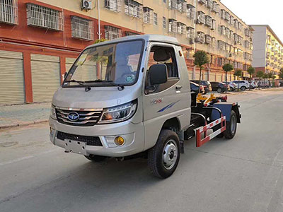 国六唐骏3方小型勾臂垃圾车